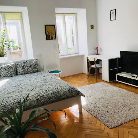 Berlin Apartment Lviv Luaran gambar